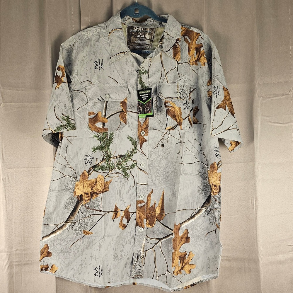 NWT Realtree Mens Gray Camo Performance Traveler Shirt Large 42 44‎